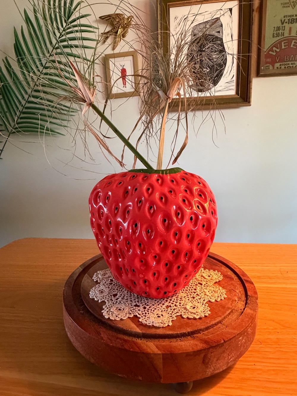Kitschy Red Strawberry Ceramic Vase - Home Art